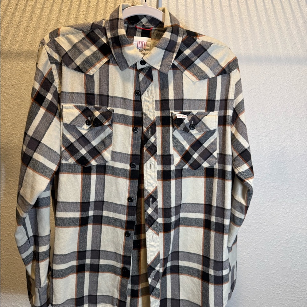 Topo Designs Mountain Shirt Jacket/Flannel in black and white